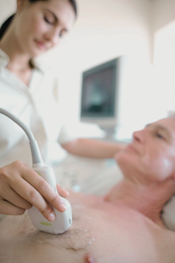 Médico internista especializada en enfermedades cardiosvasculares en Madrid Médico internista especializada en enfermedades cardiosvasculares en Madrid.